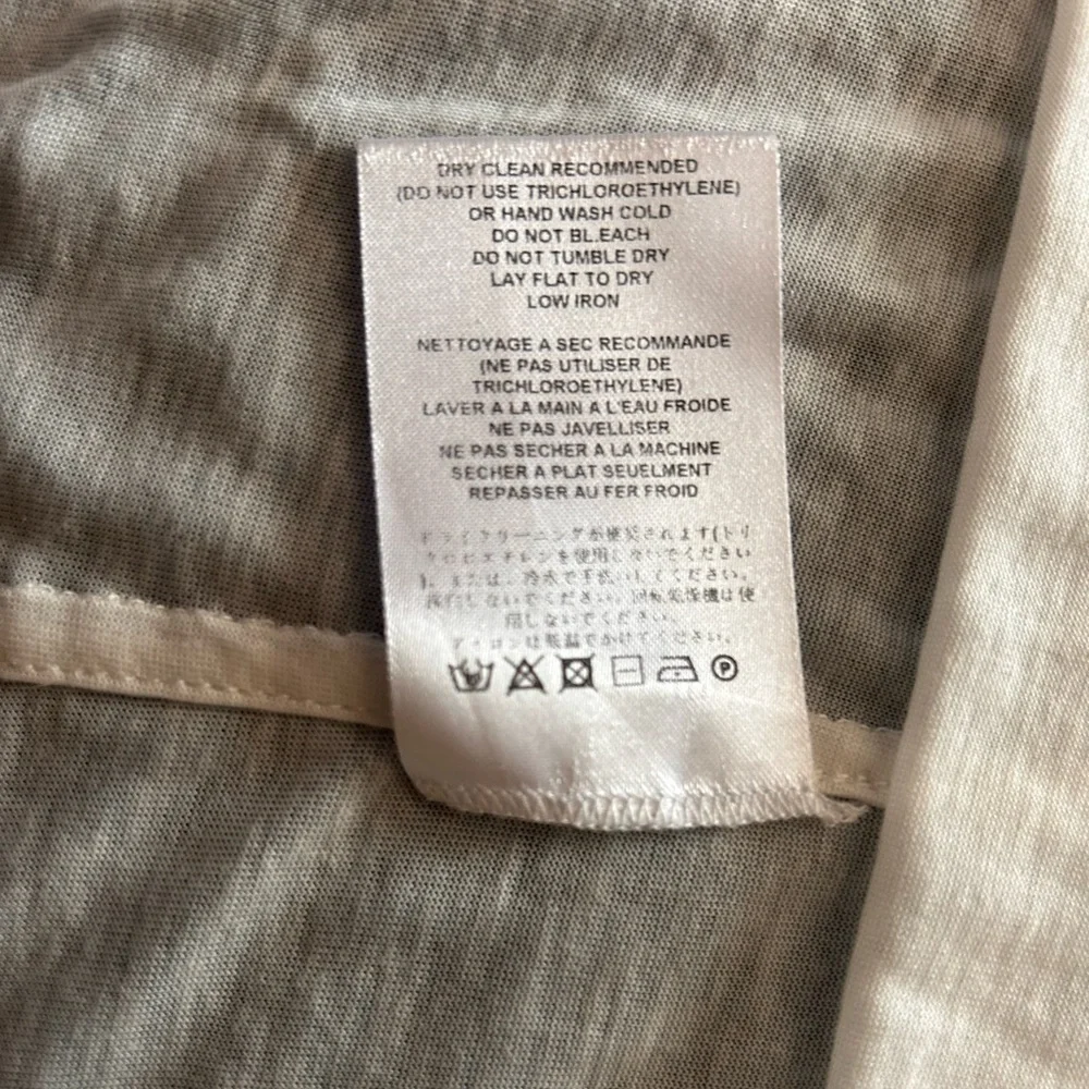 The row white shirt - Picture 3 of 5